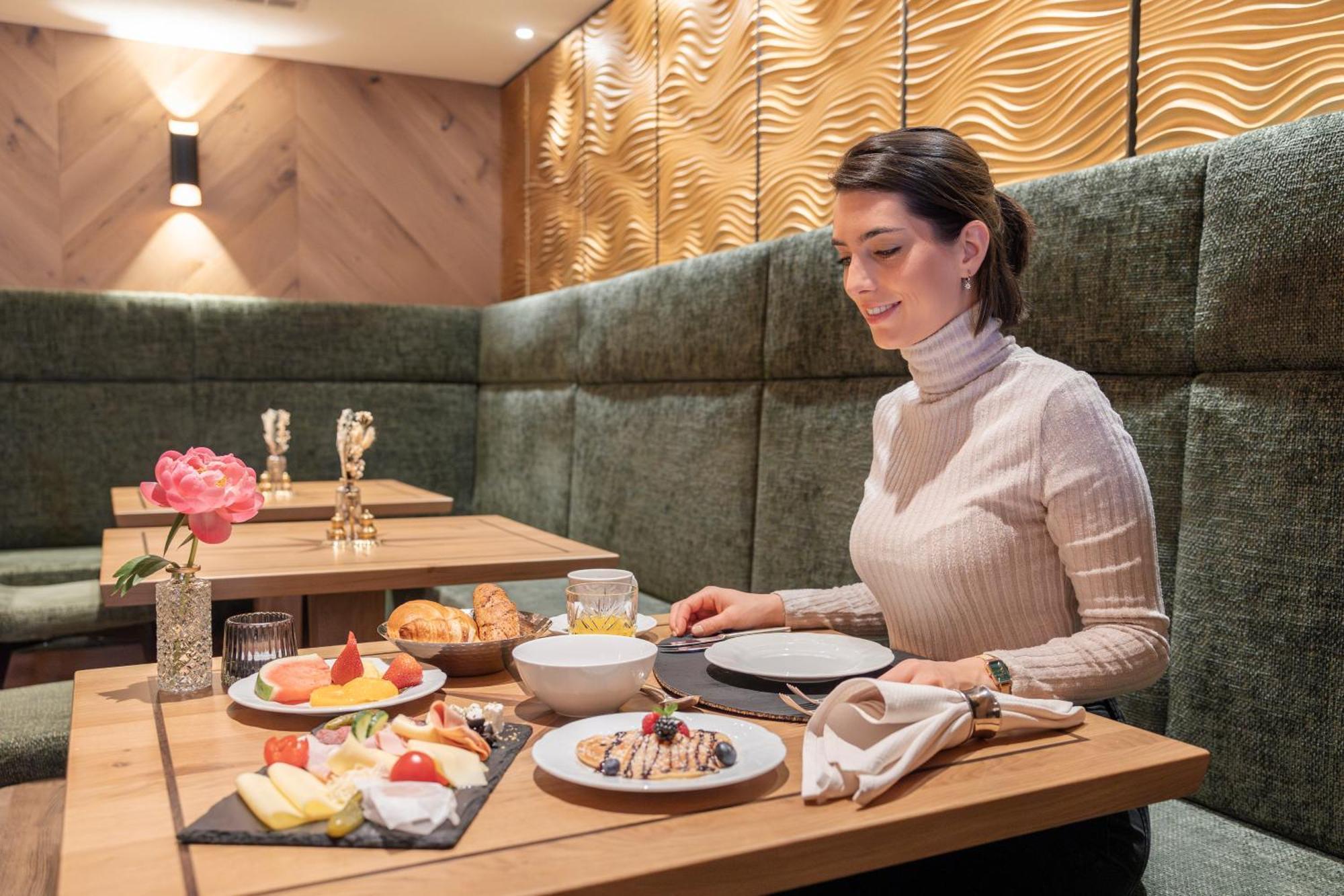 Hotel Sonne Ισγκλ Εξωτερικό φωτογραφία